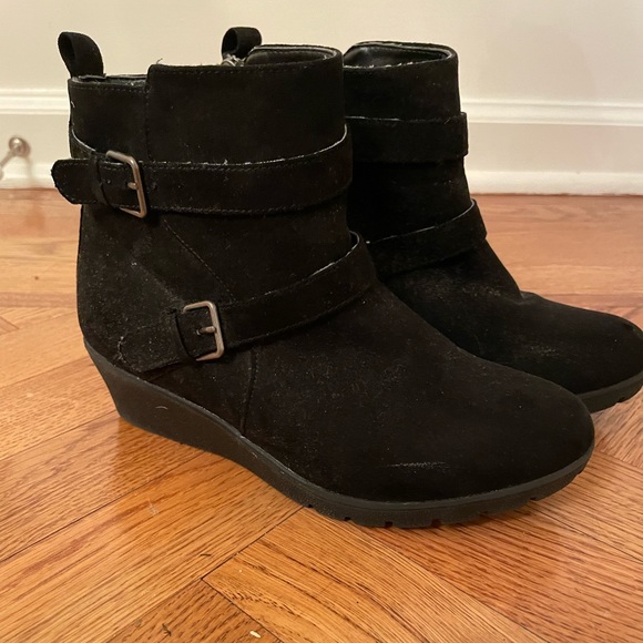 Reaction Kenneth Cole wedge heel bootie - Picture 2 of 6